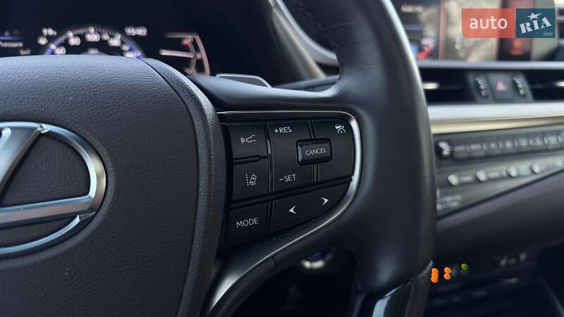 Седан Lexus ES 2021 в Києві