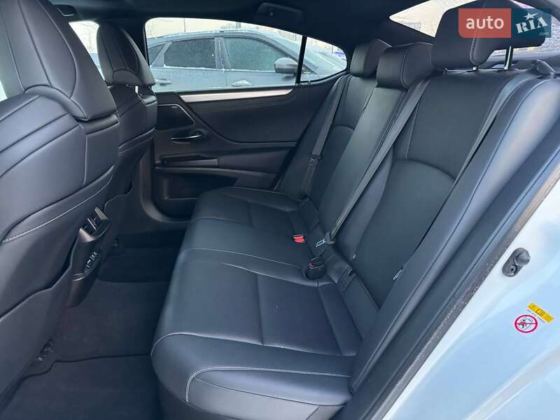 Седан Lexus ES 2020 в Киеве фото 9 Седан Lexus ES 2020 в Киеве