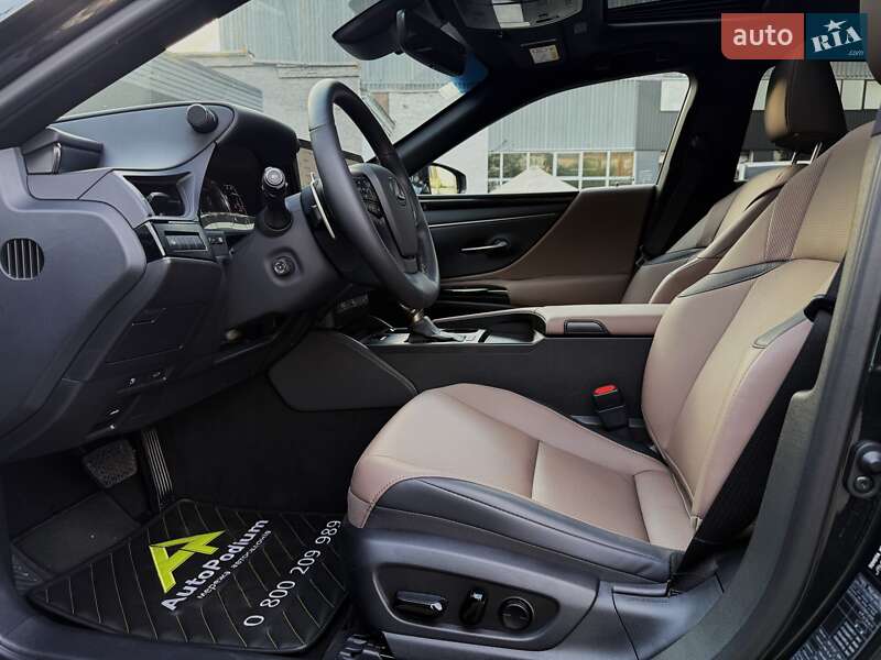 Седан Lexus ES 2023 в Киеве