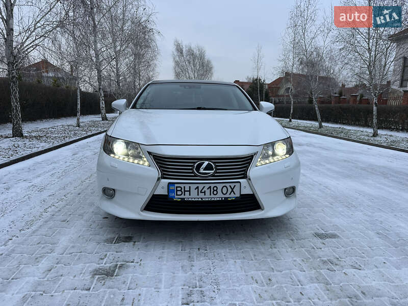Седан Lexus ES 2012 в Одесі