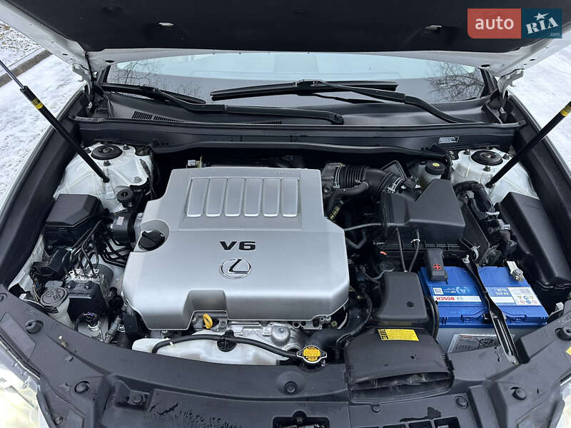 Седан Lexus ES 2012 в Одесі