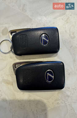 Седан Lexus ES 2012 в Львове