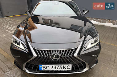 Седан Lexus ES 2024 в Самборе