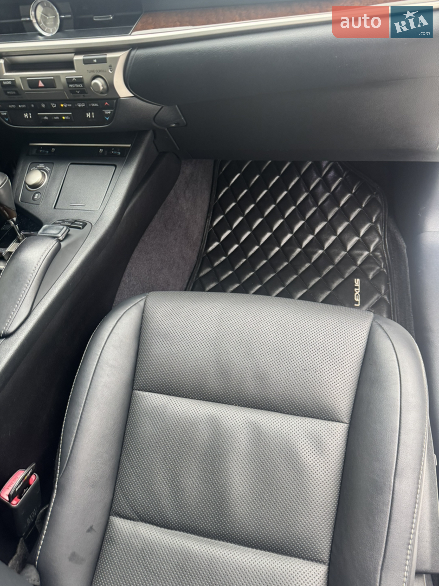 2015 Lexus ES - мініатюра 21