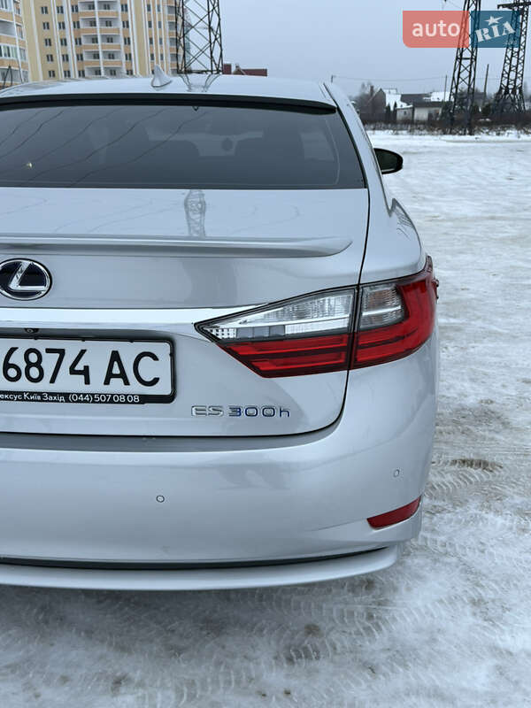 Седан Lexus ES 2014 в Киеве фото 19 Седан Lexus ES 2014 в Киеве