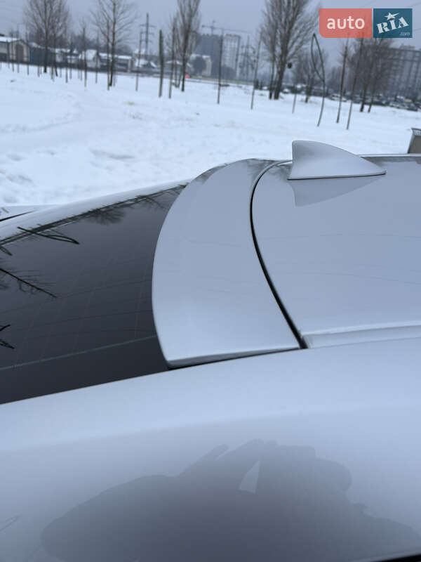 Седан Lexus ES 2014 в Киеве фото 21 Седан Lexus ES 2014 в Киеве