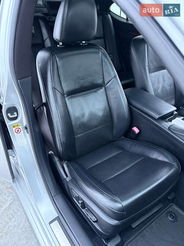 Седан Lexus ES 2014 в Киеве фото 48 Седан Lexus ES 2014 в Киеве