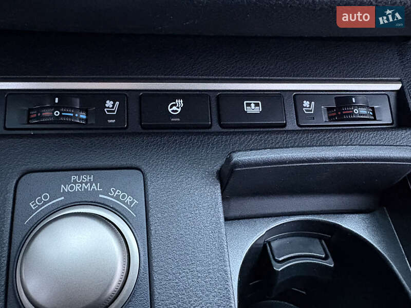 Седан Lexus ES 2014 в Киеве фото 55 Седан Lexus ES 2014 в Киеве