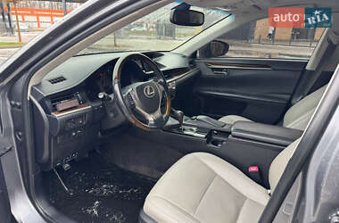 Седан Lexus ES 2013 в Львове