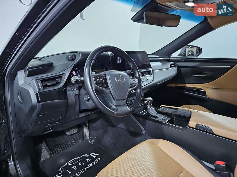 Седан Lexus ES 2022 в Киеве