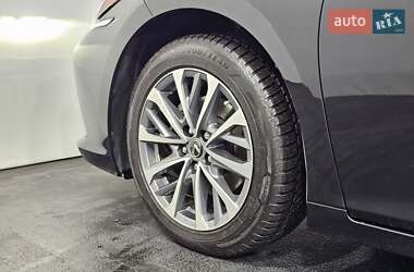 Седан Lexus ES 2022 в Киеве