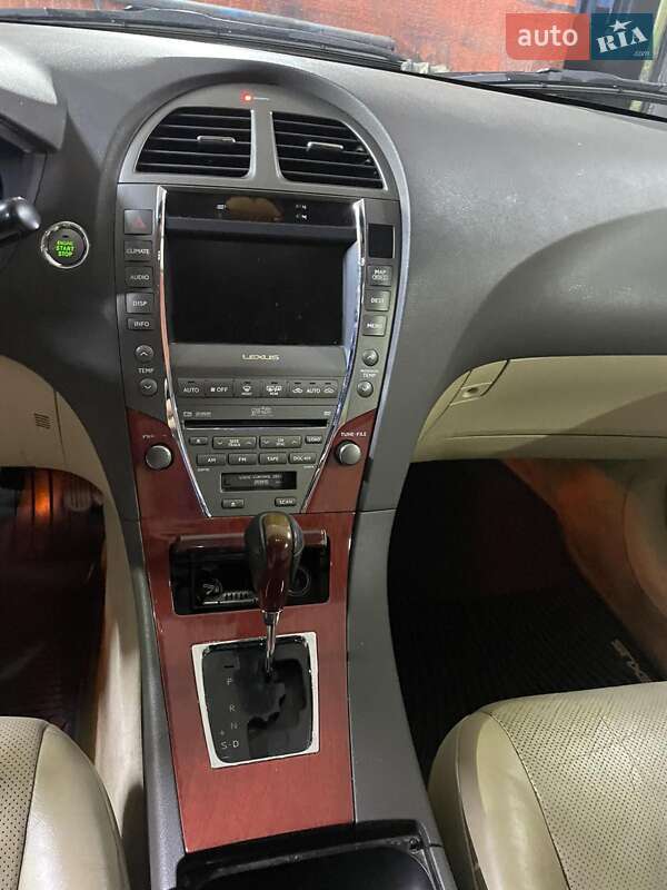 Седан Lexus ES 2008 в Бобровице