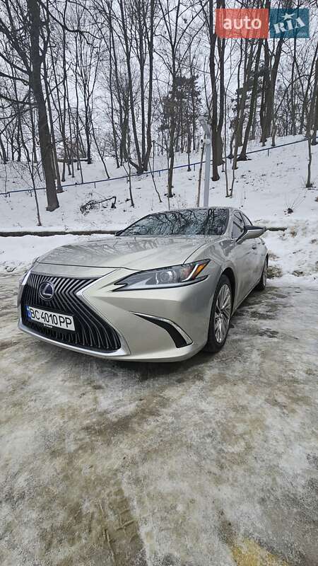 Седан Lexus ES 2019 в Львове фото 4 Седан Lexus ES 2019 в Львове