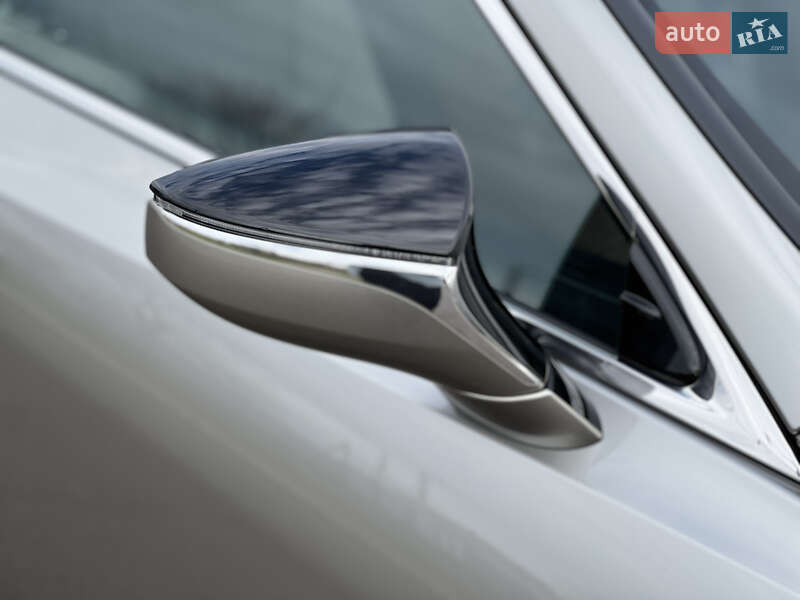 Седан Lexus ES 2024 в Рівному