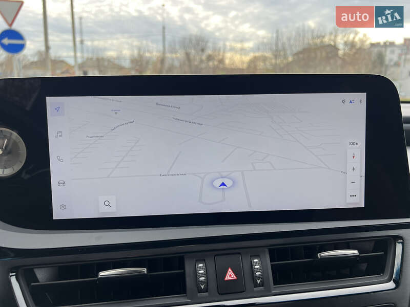 Седан Lexus ES 2024 в Рівному