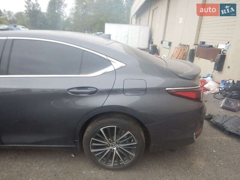 Седан Lexus ES 2023 в Запорожье