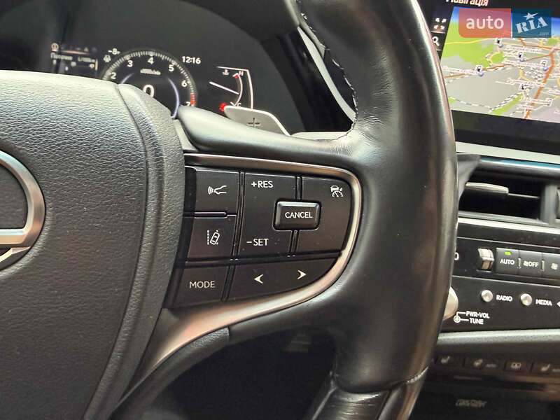 Седан Lexus ES 2022 в Львові