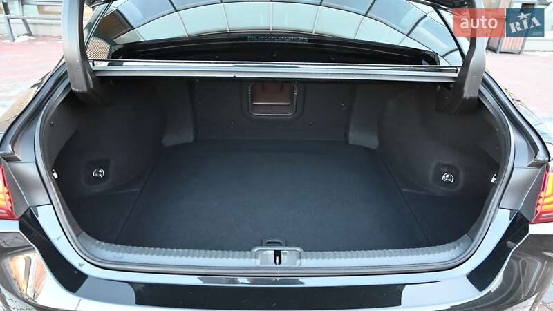 Седан Lexus ES 2019 в Киеве