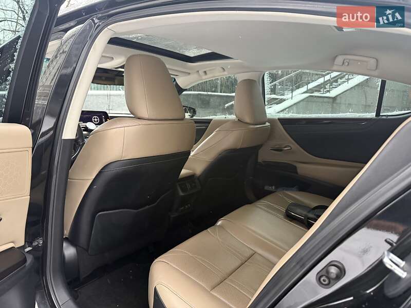 Седан Lexus ES 2018 в Києві фото 18 Седан Lexus ES 2018 в Києві