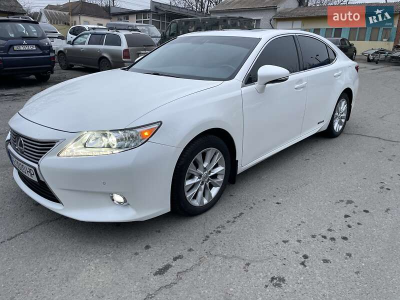 Седан Lexus ES 2014 в Дніпрі