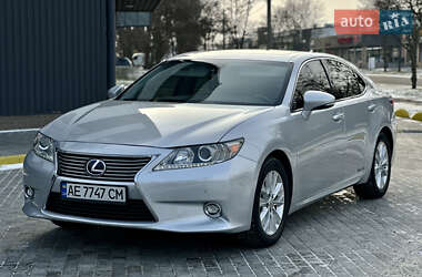 Седан Lexus ES 2014 в Кам'янському