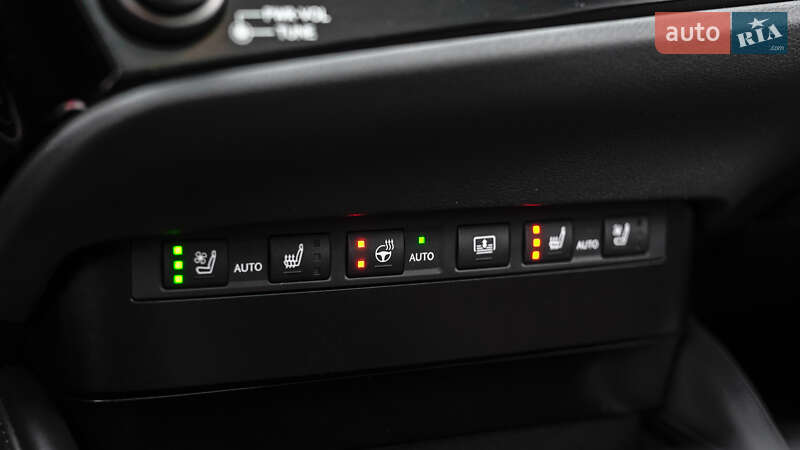 Седан Lexus ES 2024 в Львові