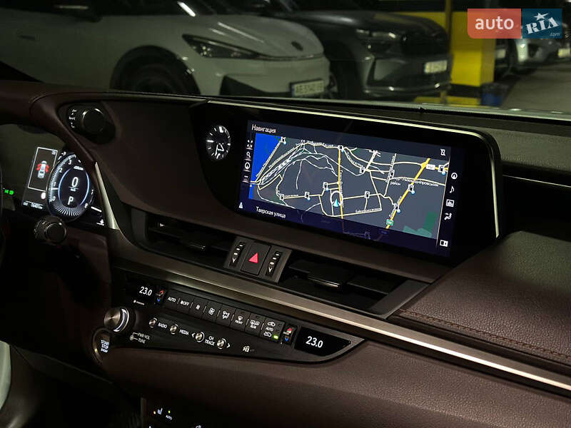 Седан Lexus ES 2021 в Дніпрі