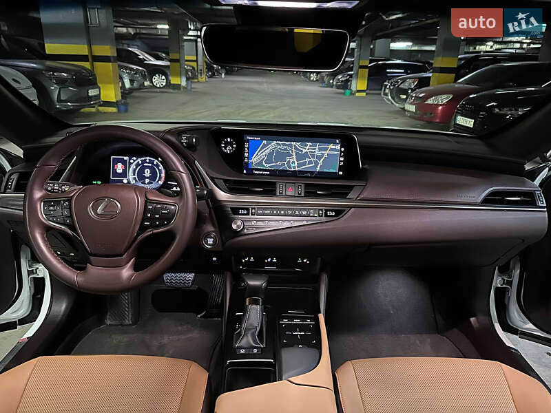 Седан Lexus ES 2021 в Дніпрі