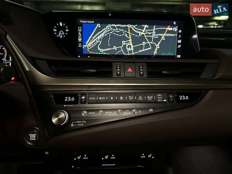 Седан Lexus ES 2021 в Дніпрі