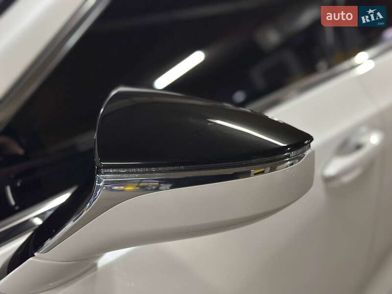 Седан Lexus ES 2021 в Дніпрі