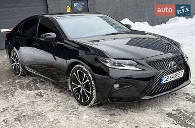 Седан Lexus ES 2015 в Києві