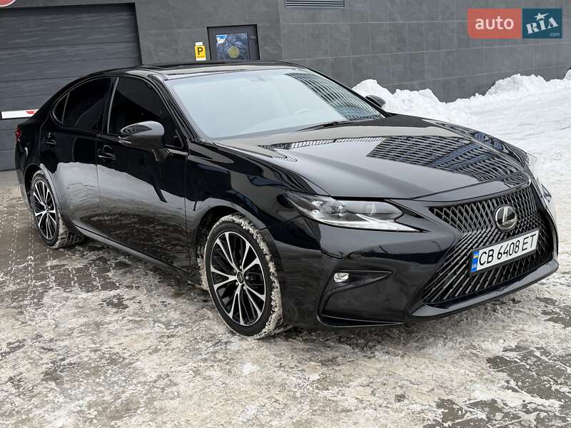 Седан Lexus ES 2015 в Киеве