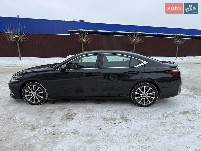 Седан Lexus ES 2021 в Умани