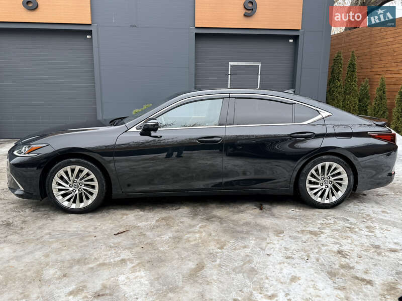 Седан Lexus ES 2019 в Києві