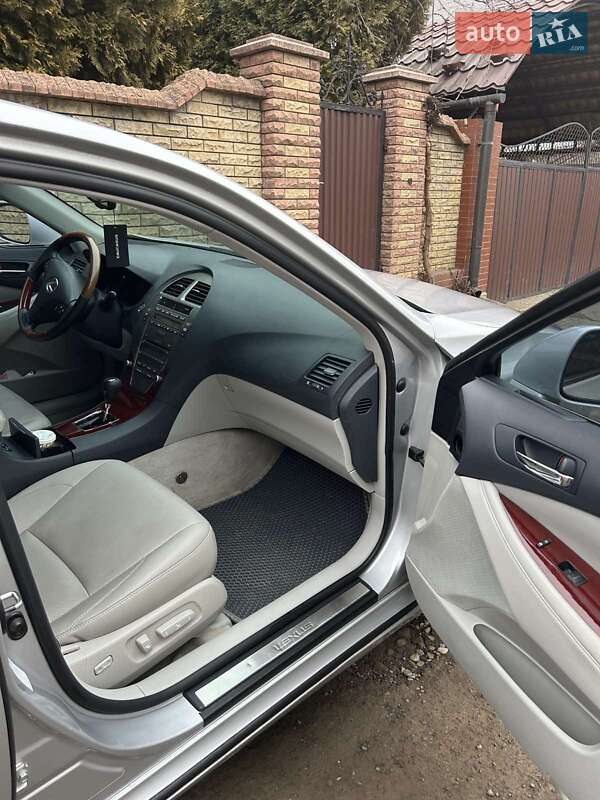 Седан Lexus ES 2007 в Чернівцях