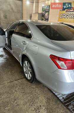 Седан Lexus ES 2007 в Черновцах