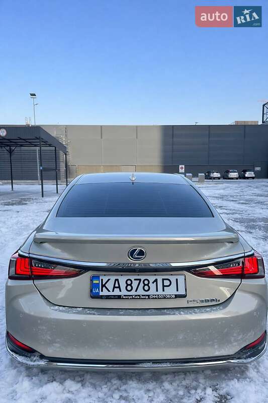 Седан Lexus ES 2020 в Киеве фото 4 Седан Lexus ES 2020 в Киеве