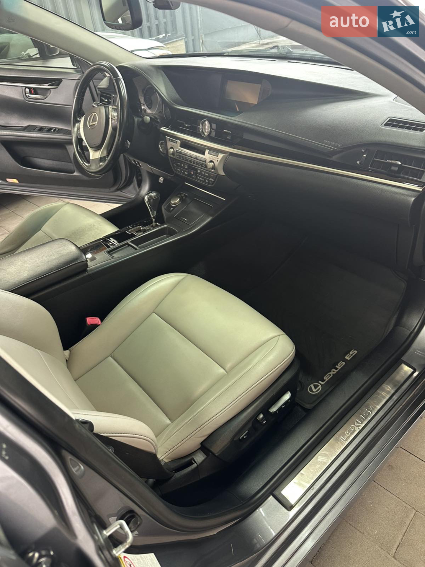 2014 Lexus ES - мініатюра 16