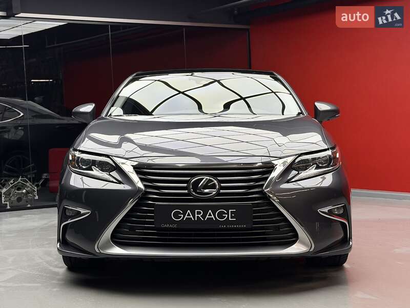Седан Lexus ES 2018 в Києві