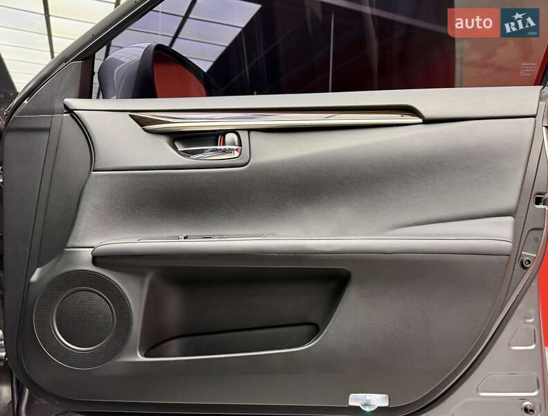 Седан Lexus ES 2018 в Києві