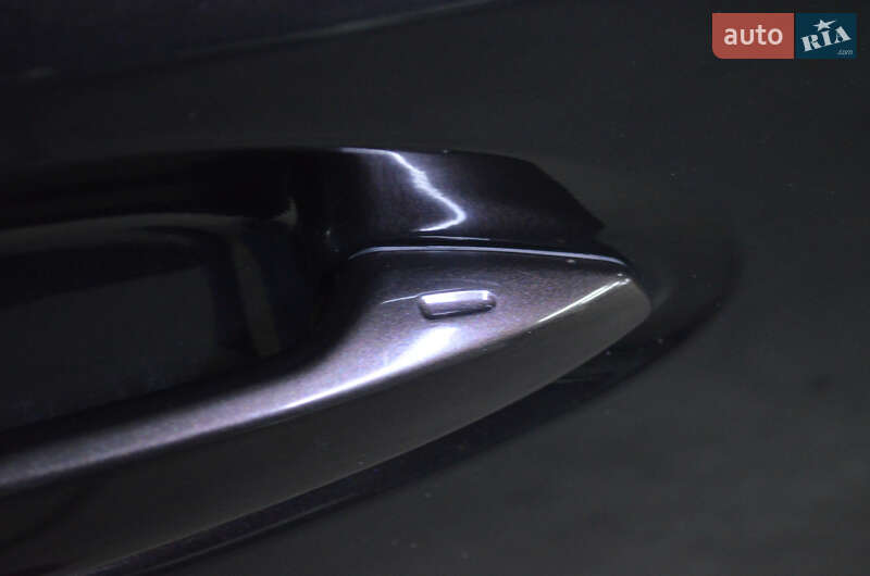 Седан Lexus ES 2013 в Киеве