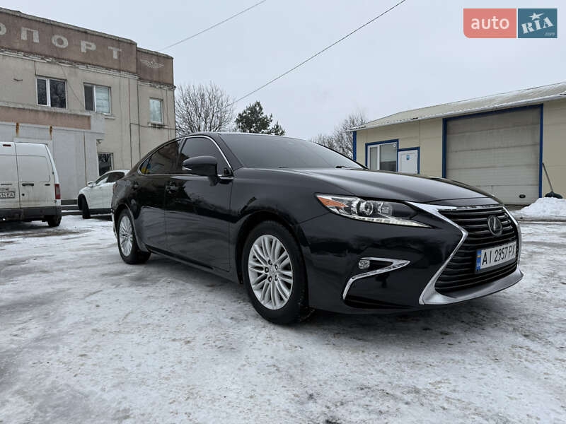 Седан Lexus ES 2018 в Бершаді фото 28 Седан Lexus ES 2018 в Бершаді