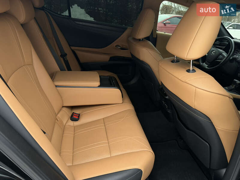 Седан Lexus ES 2021 в Києві