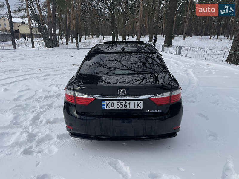 Седан Lexus ES 2014 в Києві