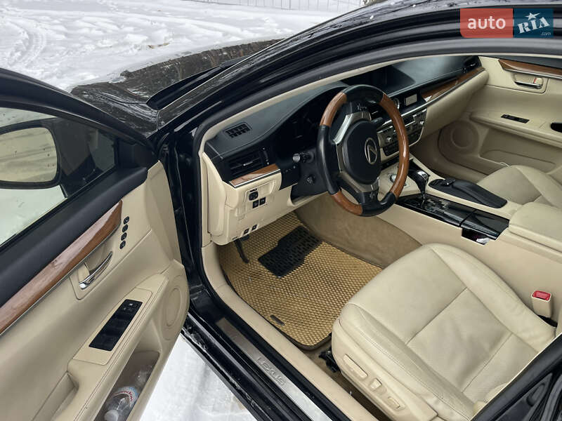 Седан Lexus ES 2014 в Києві