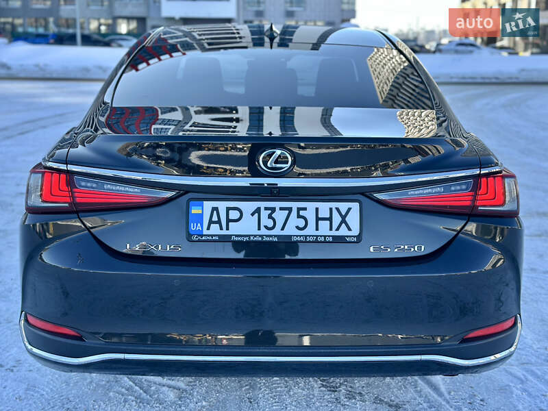 Седан Lexus ES 2020 в Киеве фото 11 Седан Lexus ES 2020 в Киеве