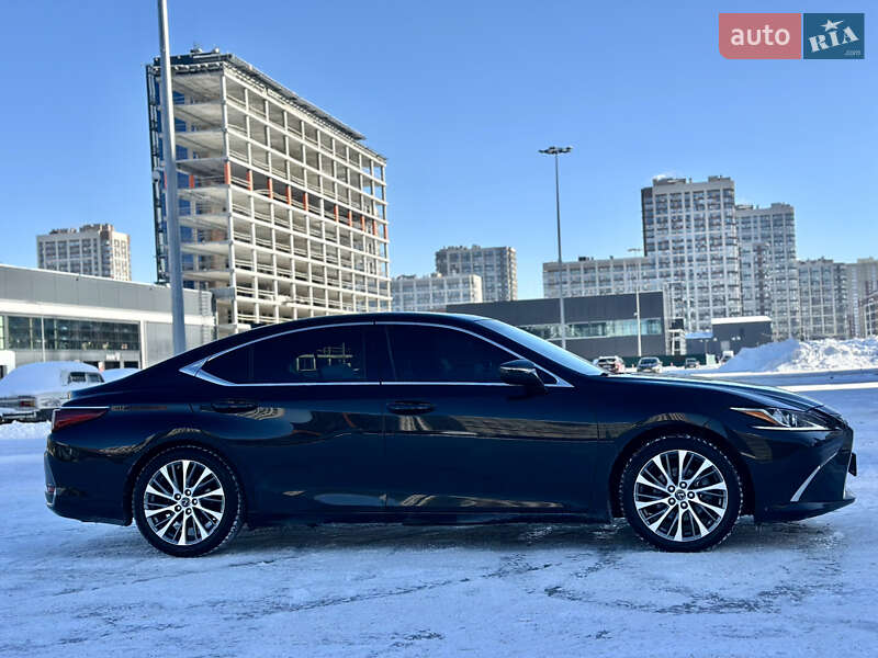 Седан Lexus ES 2020 в Киеве фото 19 Седан Lexus ES 2020 в Киеве