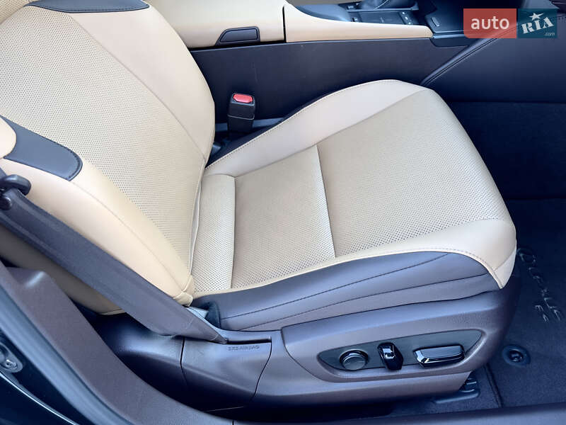 Седан Lexus ES 2020 в Киеве фото 44 Седан Lexus ES 2020 в Киеве