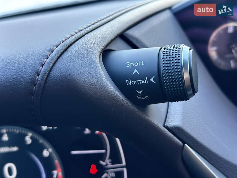 Седан Lexus ES 2020 в Киеве фото 62 Седан Lexus ES 2020 в Киеве