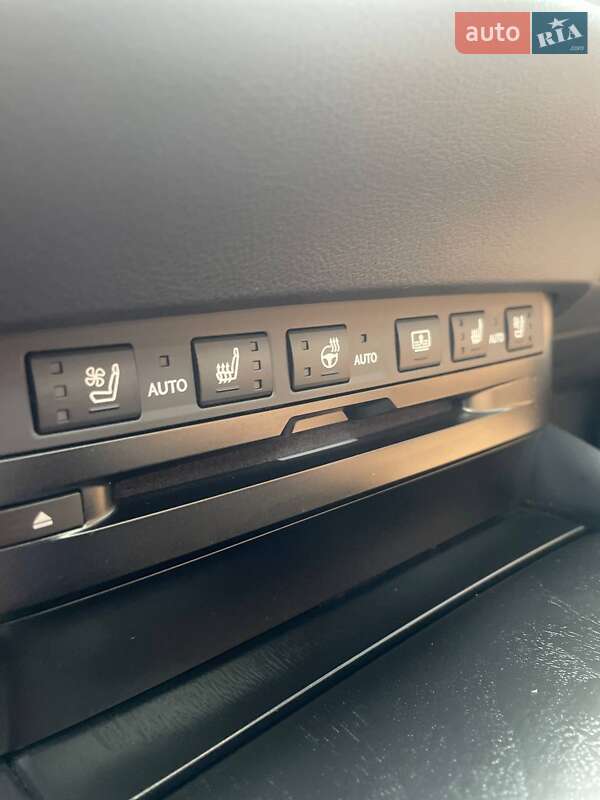 Седан Lexus ES 2021 в Харкові